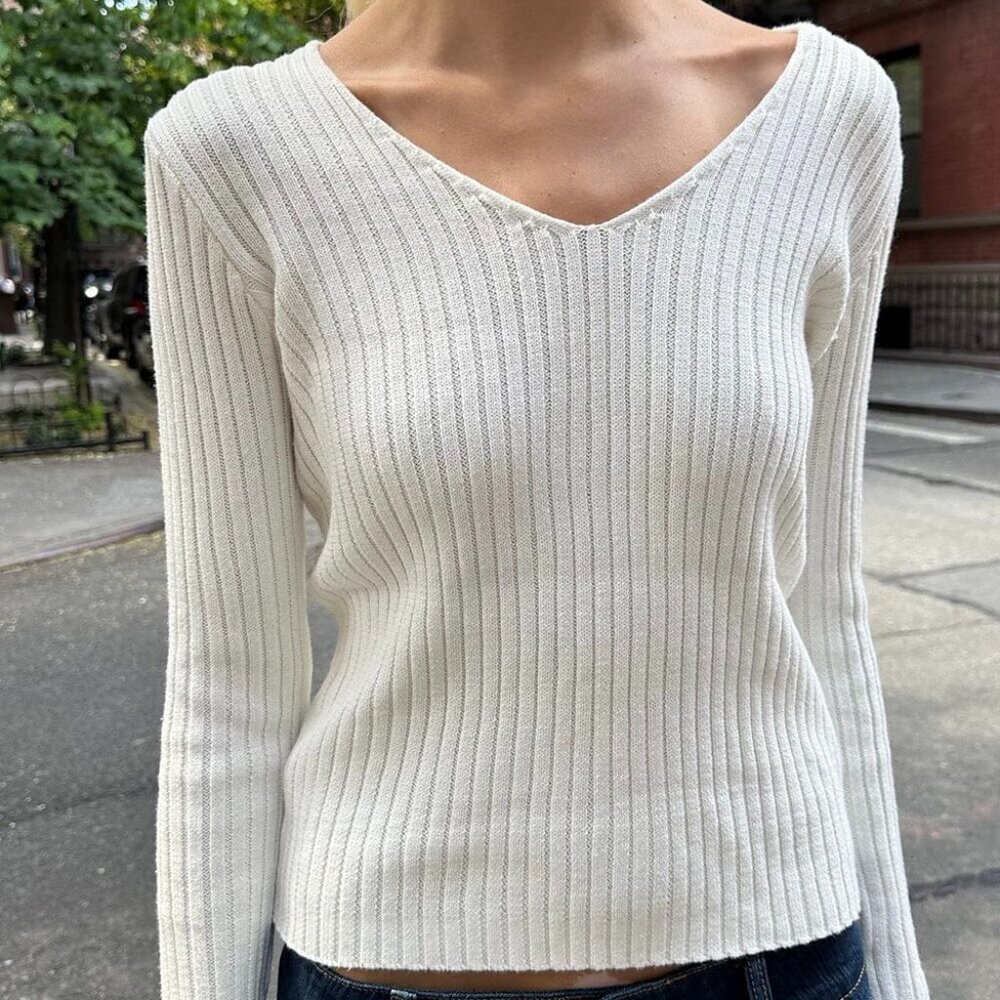 Brandy Melville Grace V-Neck Sweater